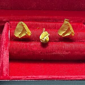 ⚫️⚫️⚫️ Vintage Signed Judy Lee Gold Nugget (not real gold) Cuff Links & Tie Tack